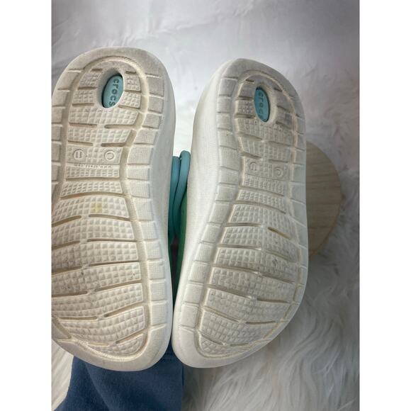 Girl's Crocs Perforated Aqua Blue Platform Toddler Size 11 GUC - Picture 8 of 9